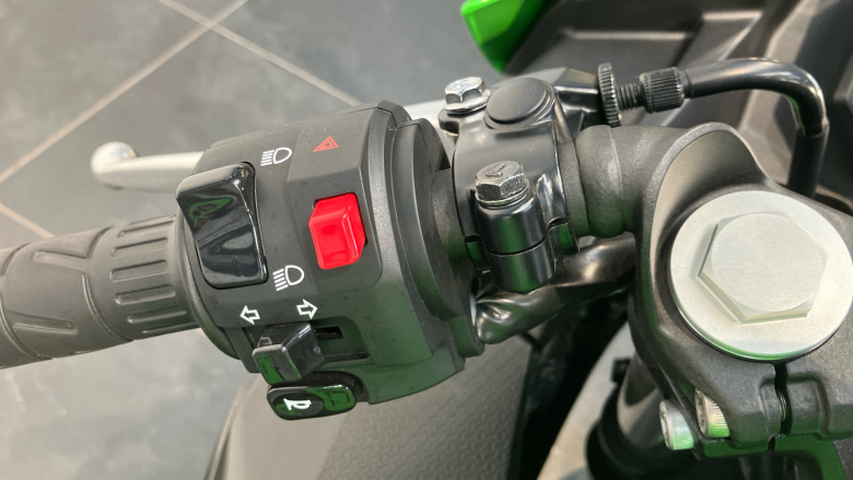 Kawasaki Ninja EX500JSFAN (25MY)